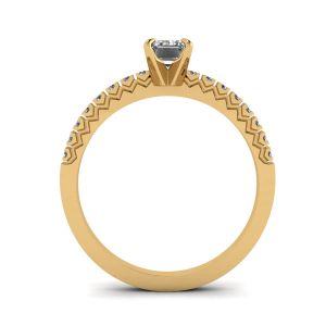 18K Yellow Gold Ring with Emerald Cut Diamond - Photo 1